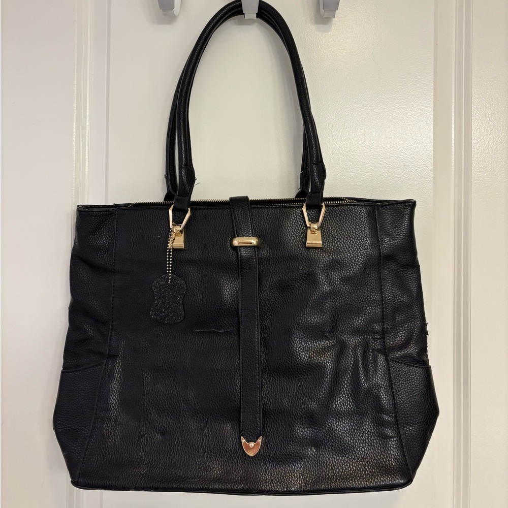 Peck & Peck Black Genuine Leather Pebbled Tote Bag